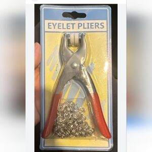 Eyelet Pliers with Red Handles w Pack of Gold Tone Eyelets New
